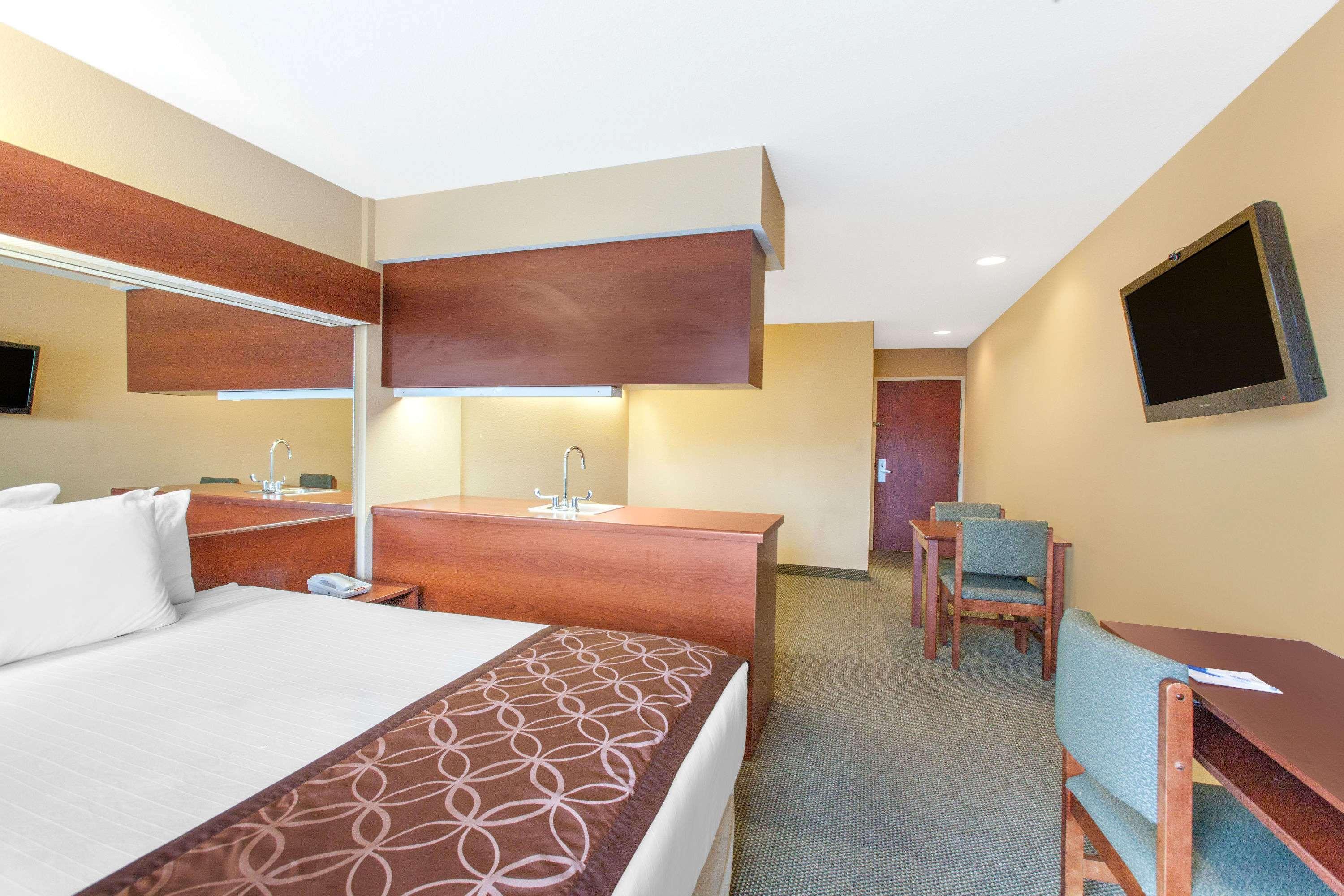 Microtel Inn By Wyndham Rogers Luaran gambar