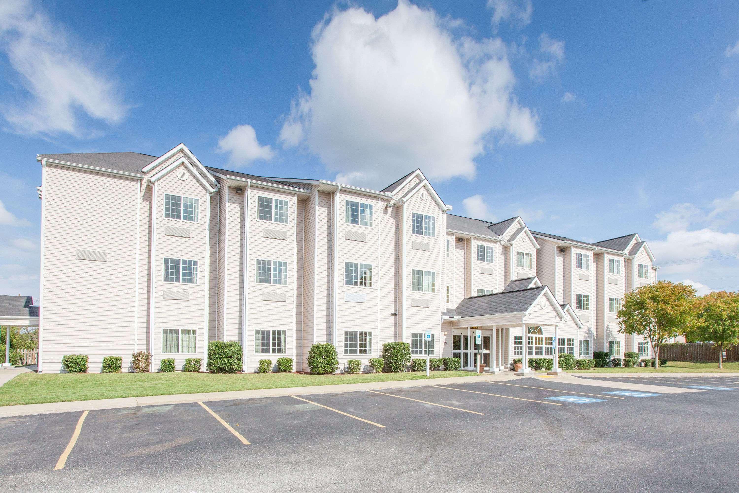 Microtel Inn By Wyndham Rogers Luaran gambar
