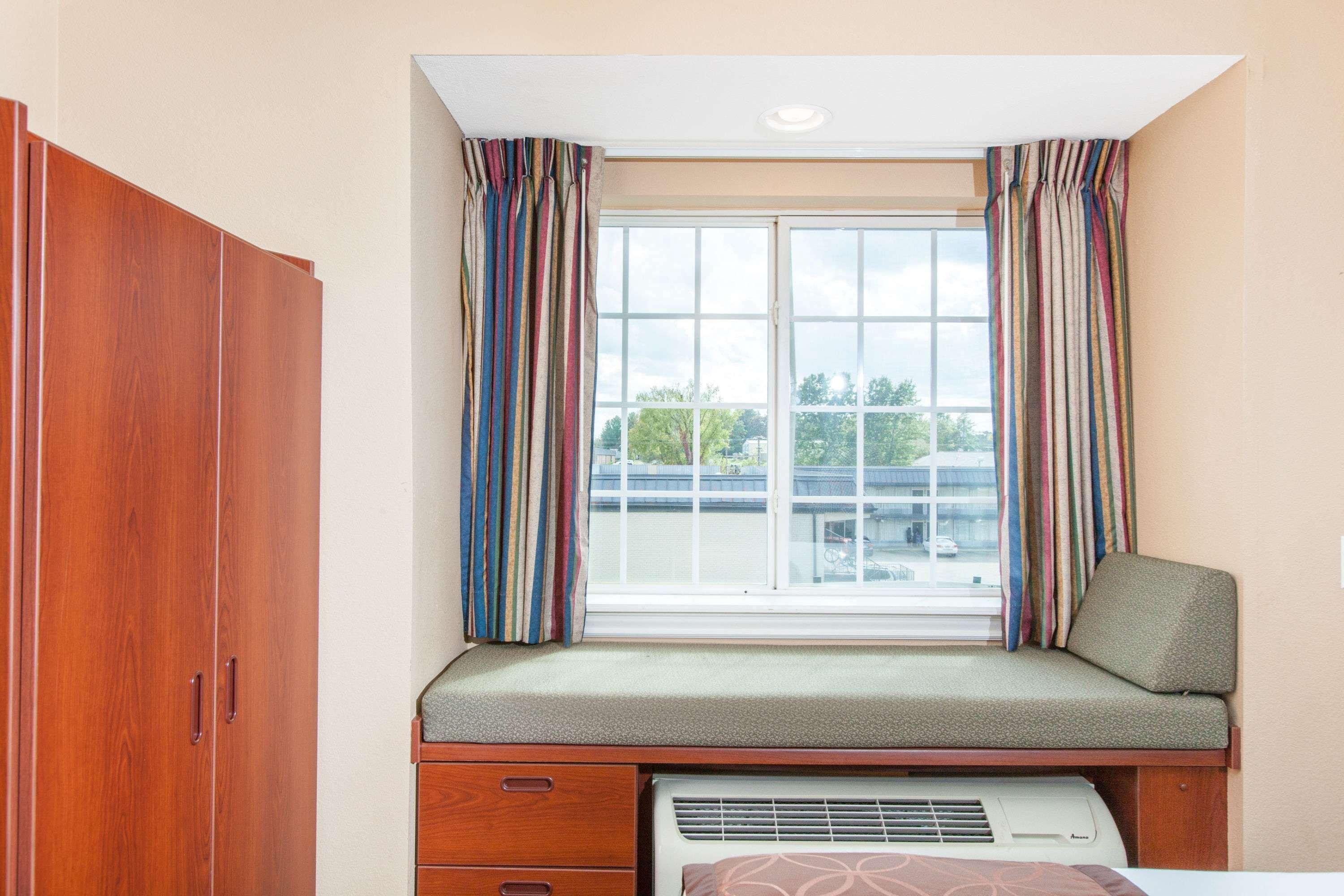 Microtel Inn By Wyndham Rogers Luaran gambar